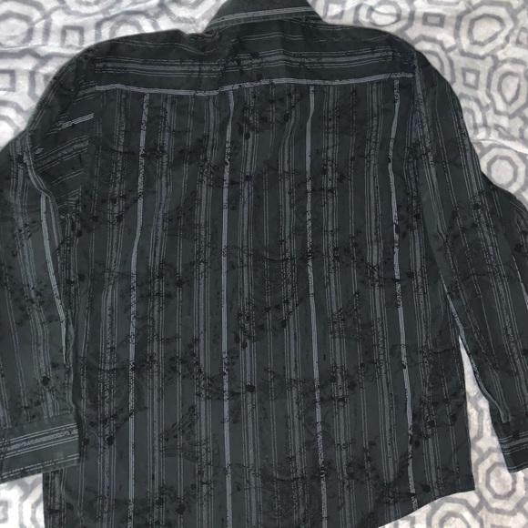 Men’s Black Paisley Button Down Top - Picture 3 of 5